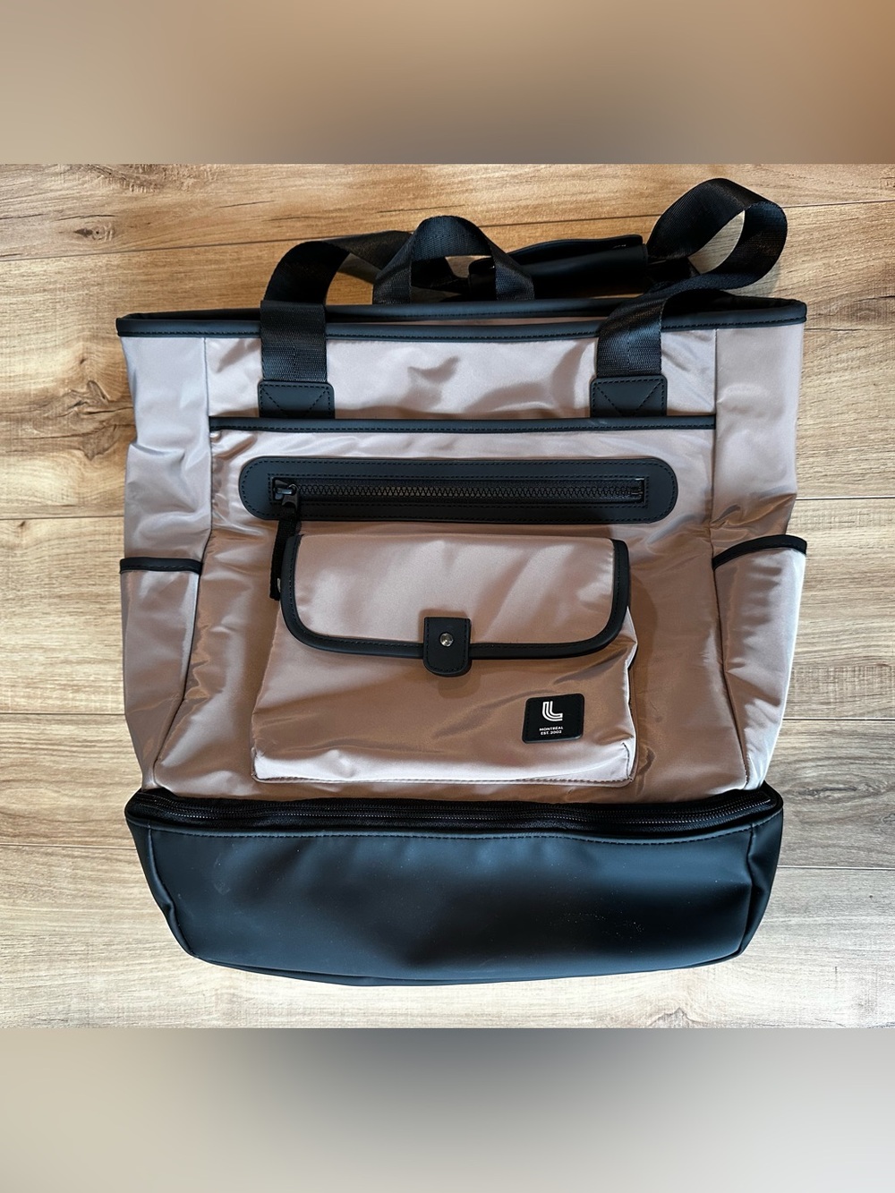 Lolë Lily 2.0 Tote Bag in Taupe and Black - NWOT